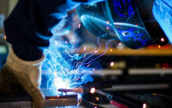 AI Manufacturing Profit 2025